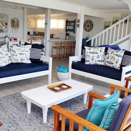 Baby Whale Bliss - Beachfront House Уитсанд Екстериор снимка